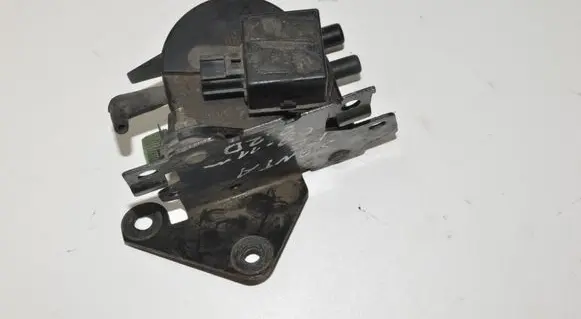 Rover 75 Vacuum pump W4E9C915AB
