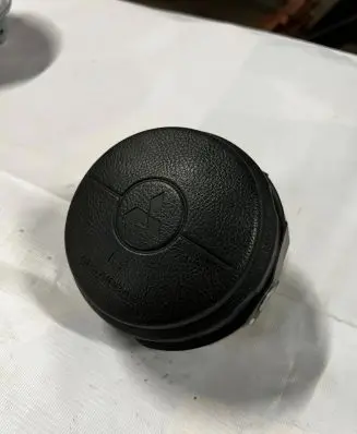 Mitsubishi Lancer Evolution Steering wheel airbag MR493762ZZ 901100138 ZZZ9L861NN