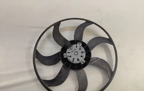 Chrysler Town u0026 Country V Electric radiator cooling fan 