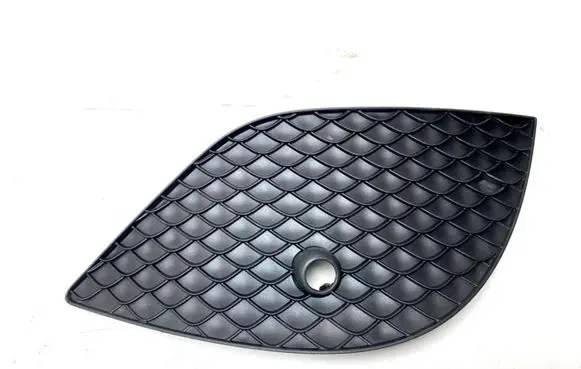 Mercedes-Benz C W205 Front bumper lower grill A2058856001 2058856001