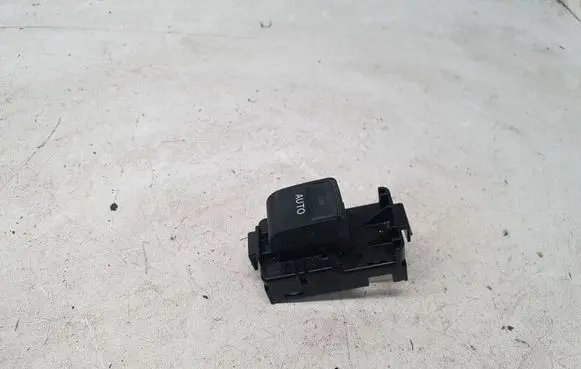 Toyota Auris E180 Electric window control switch 192801