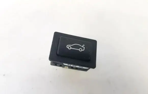 Tailgate opening switch