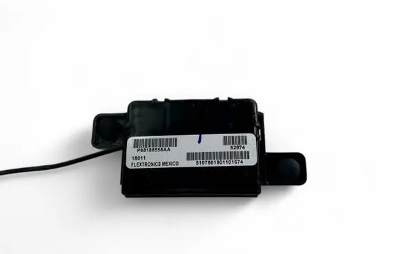 Chrysler Pacifica Antenna control unit P68186558AA 18011