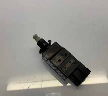 Mercedes-Benz E W211 Brake pedal sensor switch 0015454009 A0015454009