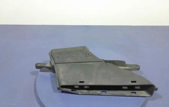 Audi A5 8T 8F Intercooler air guide/duct channel 8K0129618F