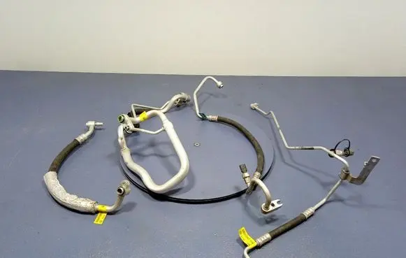 Jeep Grand Cherokee Air conditioning (A/C) pipe/hose 