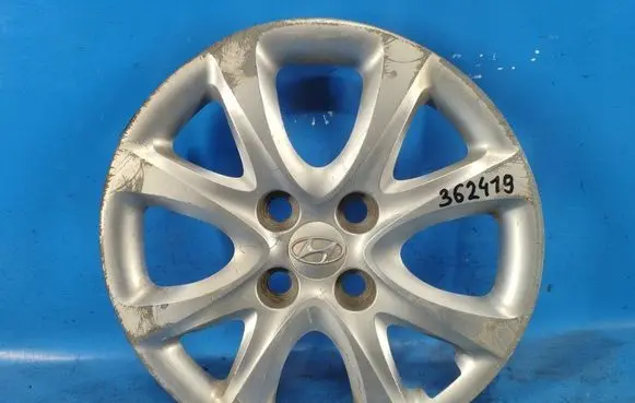 Hyundai Accent V Wheel nut cap/cover 529601R000