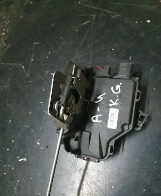 Audi A4 S4 B7 8E 8H Rear door lock 8E2837015C PA66307GF
