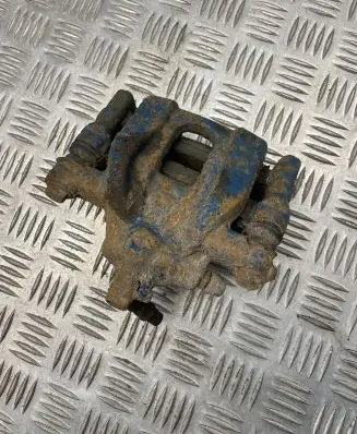 Honda CR-V Rear brake caliper
