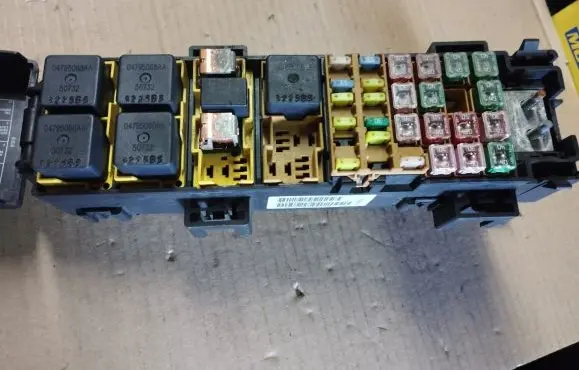 Jeep Grand Cherokee (WK) Fuse box set