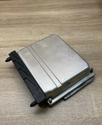 Volvo S60 Engine control unit/module ECU 30637733A 0281011078