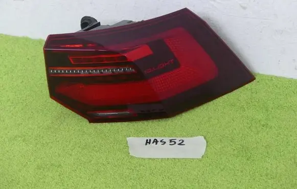 Volkswagen Golf VIII Rear/tail lights 5H0945208A