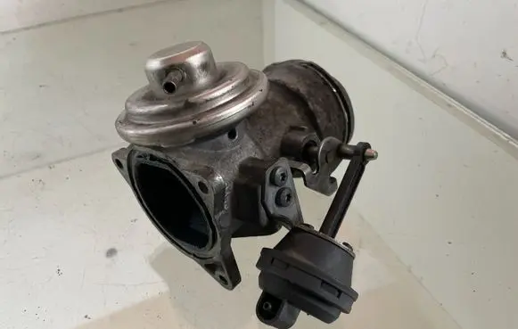 Audi A3 S3 8L EGR valve 038129637L