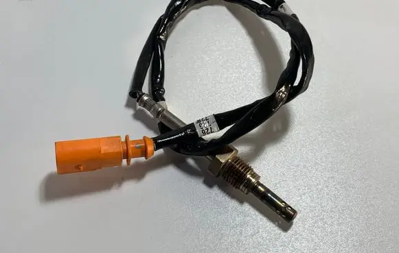 Skoda Octavia Mk3 (5E) Exhaust gas temperature sensor 04L906088B
