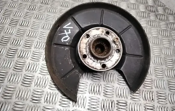 Volvo V70 Rear wheel hub