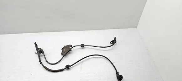 Toyota Avensis T270 ABS brake wheel speed sensor 8954302061