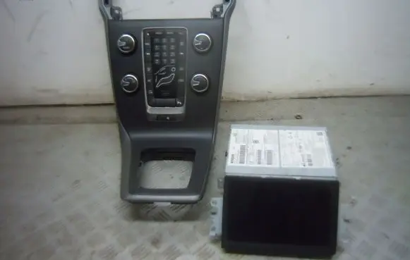 Volvo V40 Climate control unit 31483613AA