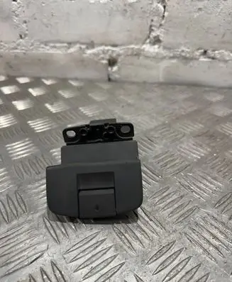 Toyota Auris 150 Hand parking brake switch 8200048591