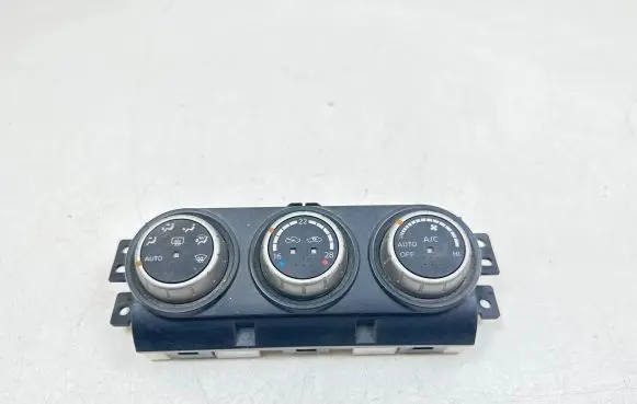 Nissan X-Trail T31 Climate control unit 27500JG700 C8115 A02000A7502000