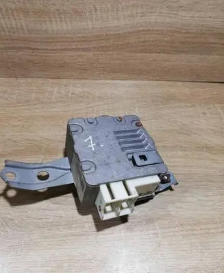 Toyota Avensis T250 Power steering control unit/module 8965005060