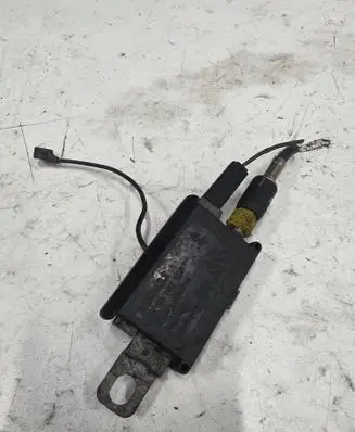 Renault Laguna II Aerial antenna amplifier 8200002590