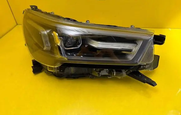 Toyota Hilux VIII Headlight/headlamp HILUXVIII8