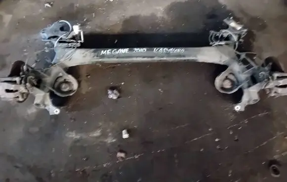 Renault Megane III Rear axle beam 