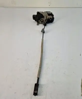 Volvo V40 Front door lock 31440392