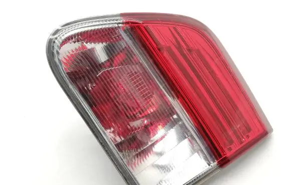 Toyota Avensis T270 Tailgate rear/tail lights