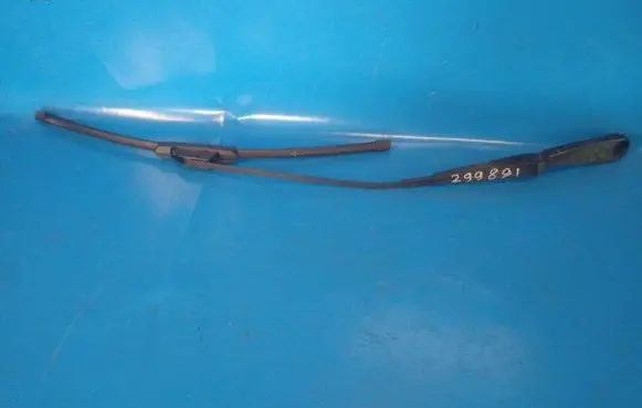 Chrysler 200 Front wiper blade arm 68101154AB