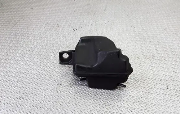 Vacuum air tank