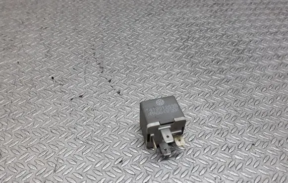 Skoda Octavia Mk2 (1Z) Other relay 141951253B