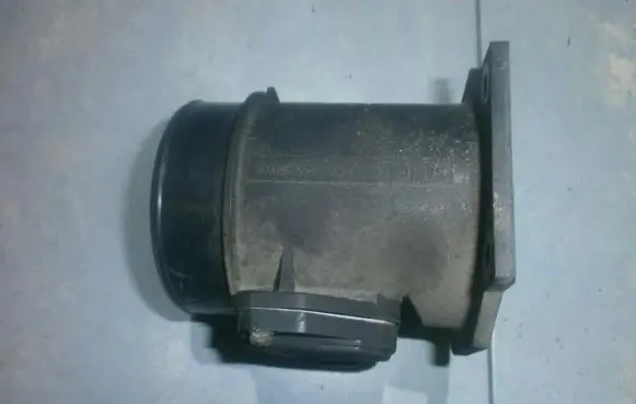 Nissan Primera Mass air flow meter 226802J200