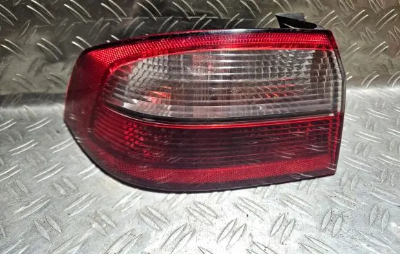 Renault Laguna II Rear/tail lights 8200002473 89023978