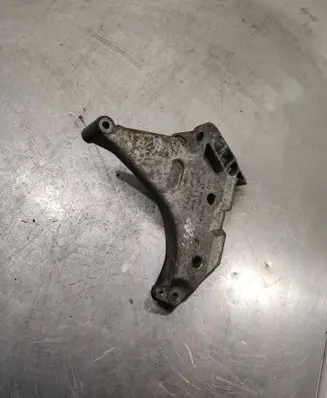 Volkswagen PASSAT B6 Engine mounting bracket 03L199207 KTS63V120