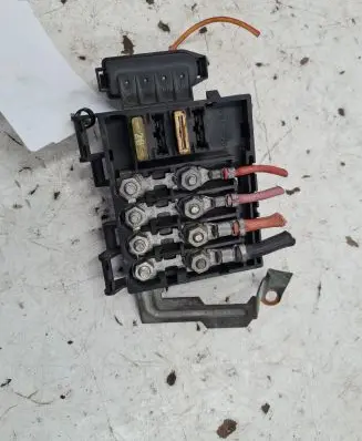 Audi A3 S3 8L Battery relay fuse 