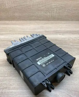Volkswagen PASSAT B3 Engine control unit/module ECU 357907311A 0261200752
