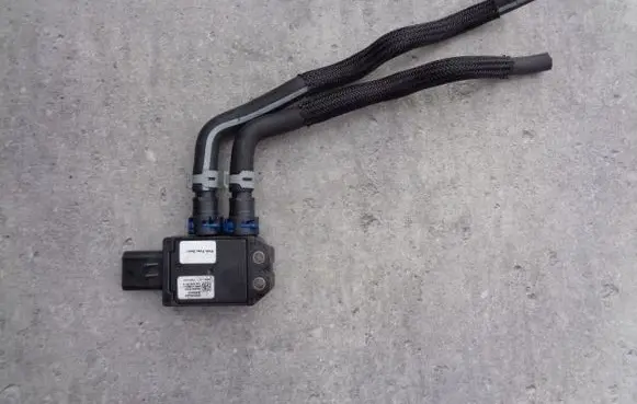 Jeep Wrangler Exhaust gas pressure sensor 