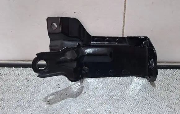 Volvo S60 Radiator mount bracket 31261931