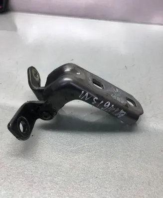 Opel Insignia B Rear door lower hinge A046057