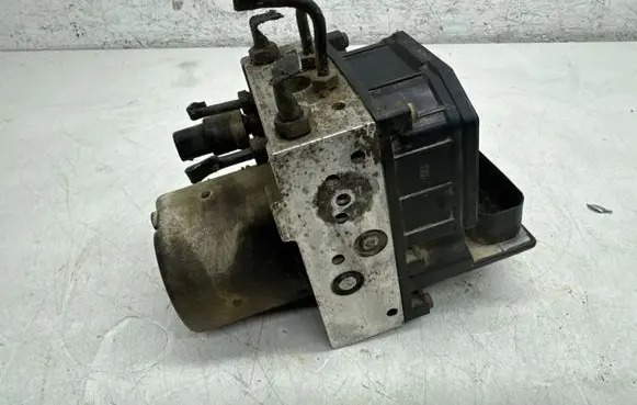 Ford Mondeo Mk III ABS Pump 0265950076