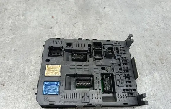 Peugeot Expert Fuse box set 9664059080