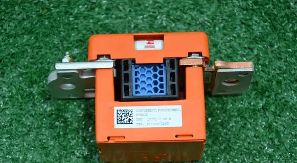 Tesla Model S Fuse 105683600C