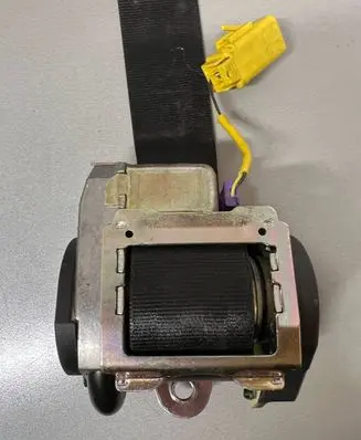 Volkswagen Golf V Front seatbelt 1K4857706 602426000 040554