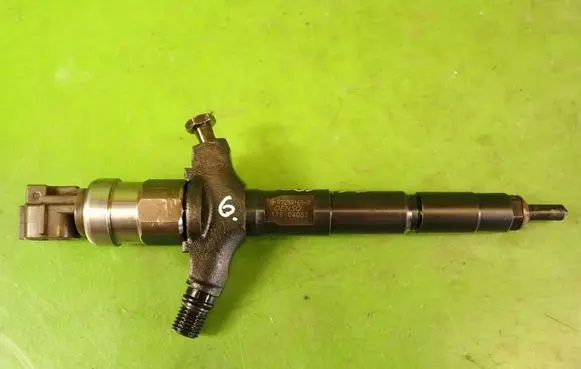 Opel Signum Fuel injector