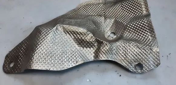 Audi Q7 4M Exhaust heat shield 4M0825729A