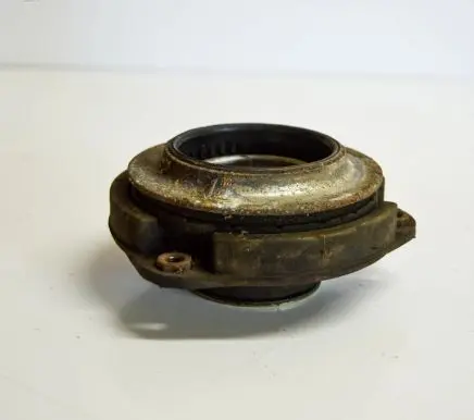 Volkswagen PASSAT B7 Front upper strut mount 