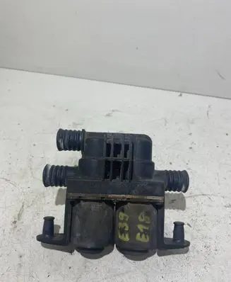 BMW 5 E39 Coolant heater control valve 8374995 1147412