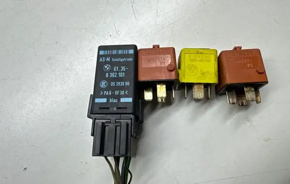 BMW 5 E34 Other relay 0332019456 1389105 8362101