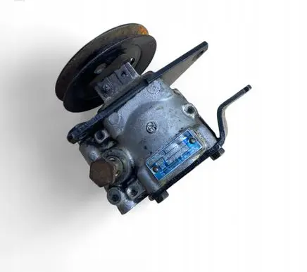 Audi 80 90 B2 Power steering pump 049145155